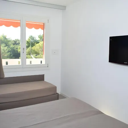 Апартаменты Modern Flat With Sea View Balcony *
